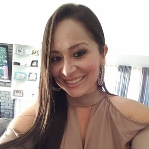 Meet your Posher, Elizabeth